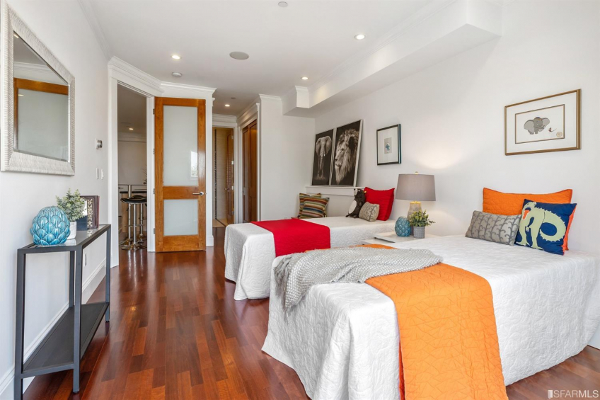 Resource #530270497: image #40 Resource #530270497: image #40