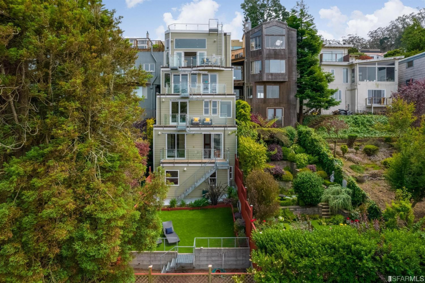 Resource #530270497: image #49 Resource #530270497: image #49