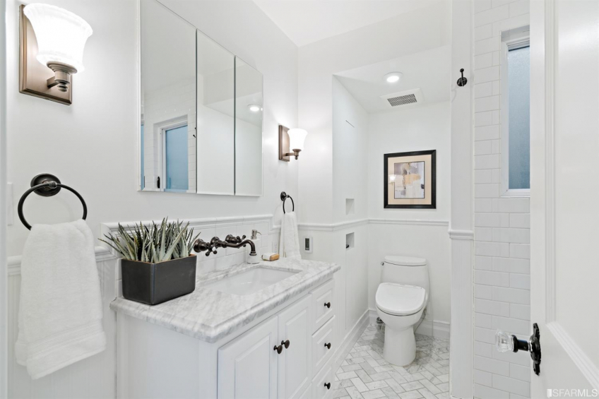 Resource #530324874: image #18 Resource #530324874: image #18