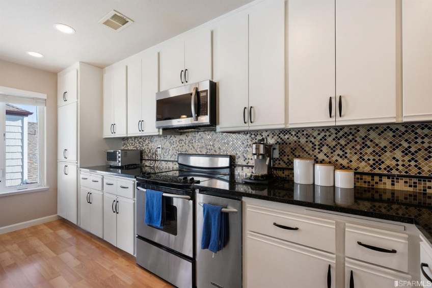 Resource #530341255: image #9