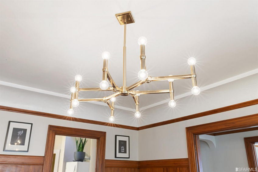 Resource #530354756: image #18