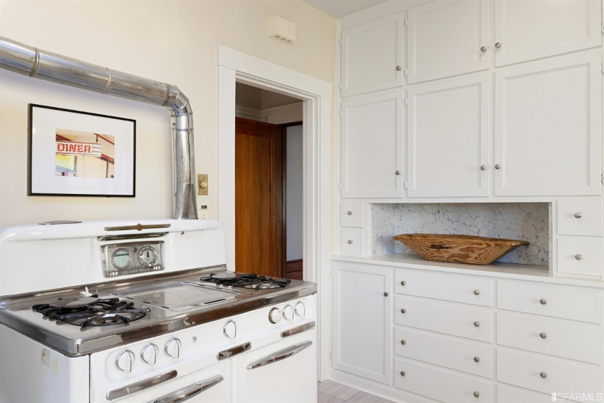 Resource #530354756: image #29