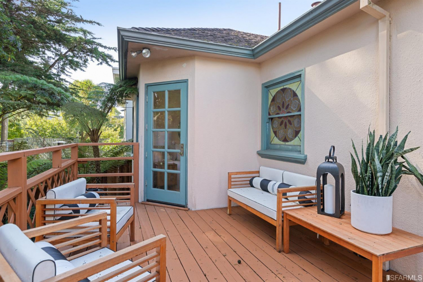 Resource #530354756: image #44