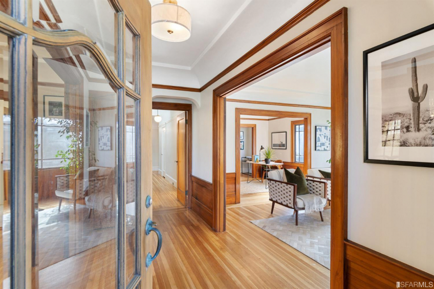 Resource #530354756: image #5