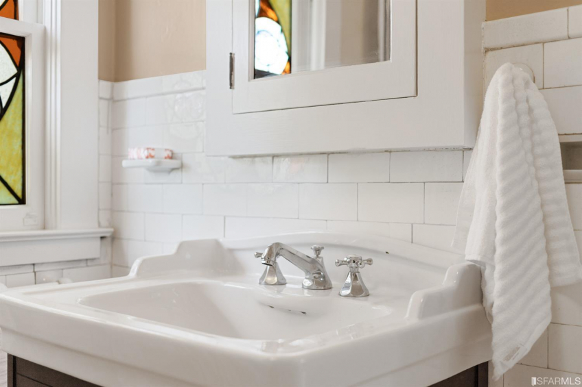 Resource #530354756: image #52