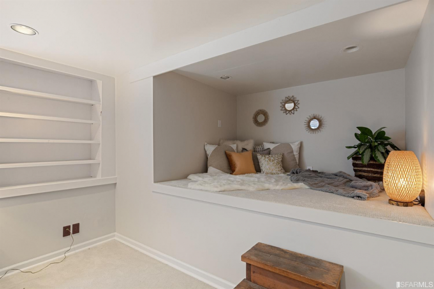 Resource #530354756: image #60