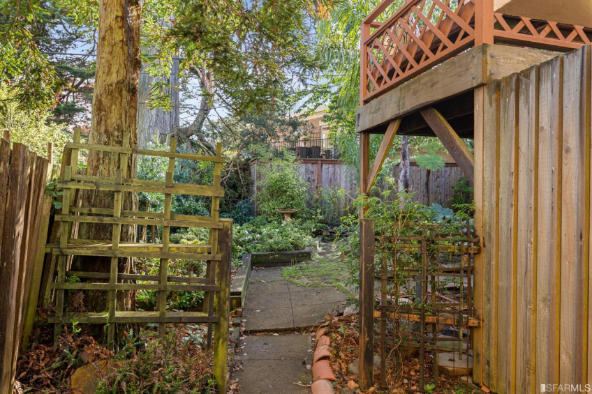 Resource #530354756: image #67