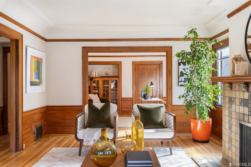 Resource #530354756: image #9